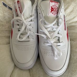 Men’s Reebok tennis shoes